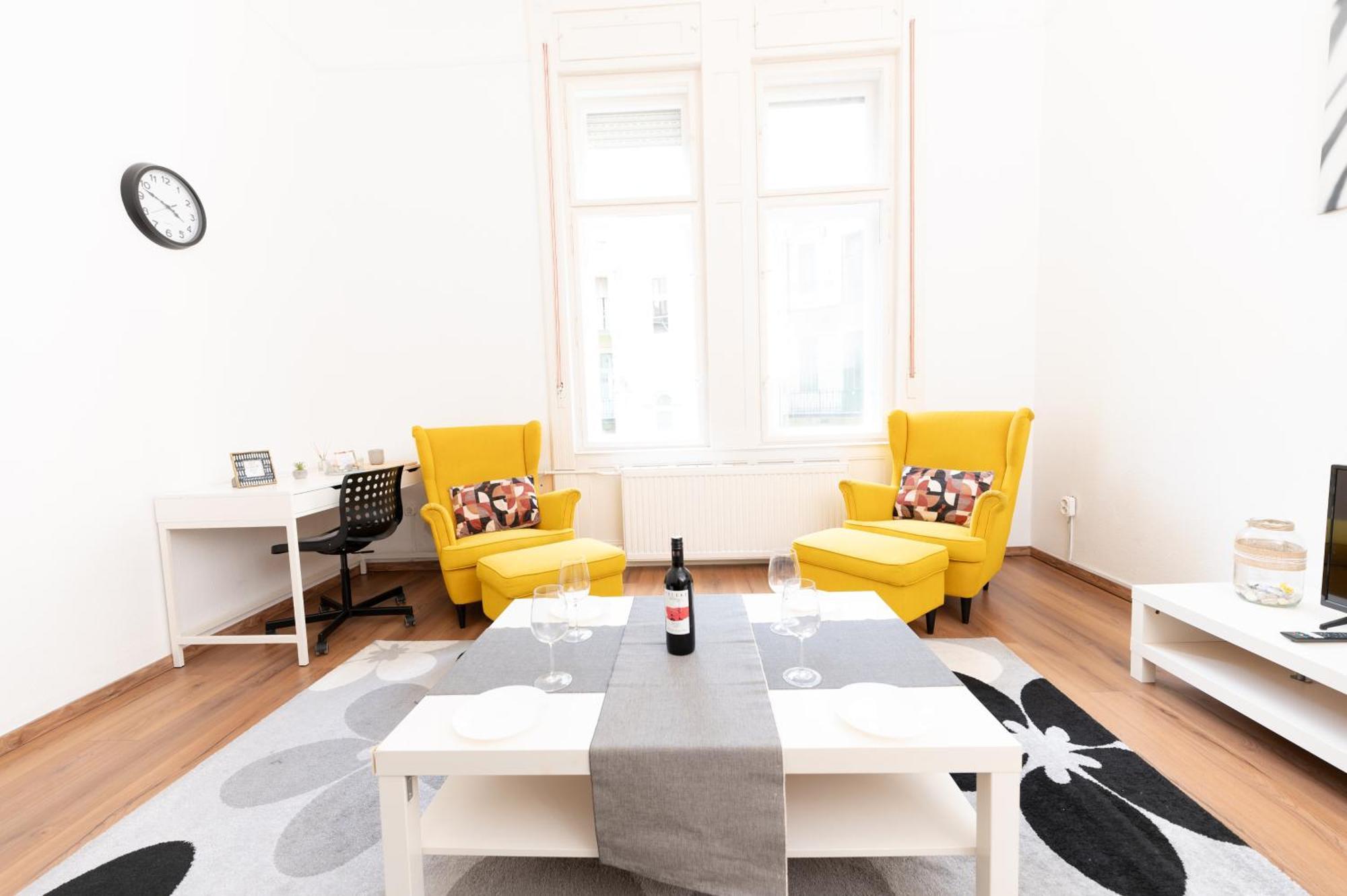 Apartment Danube Dwelling Aulich Utca 3