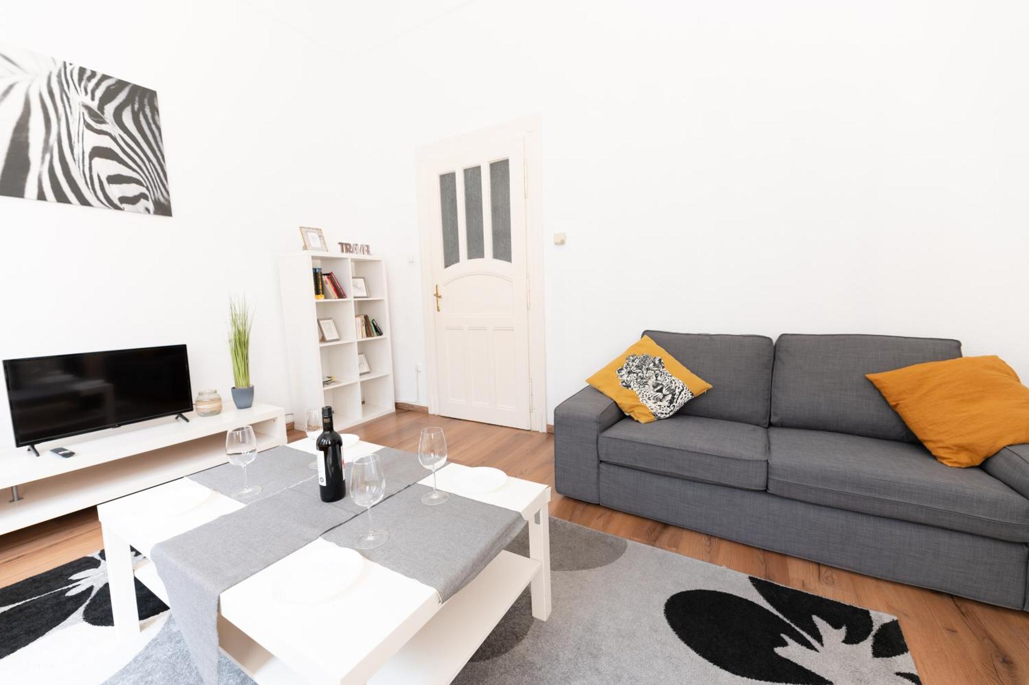 Apartment Danube Dwelling Aulich Utca 3